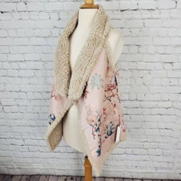BB DAKOTA bb Dakota Reversible Sherpa Teddy Floral Sweater Vest S NEW - Picture 2 of 7